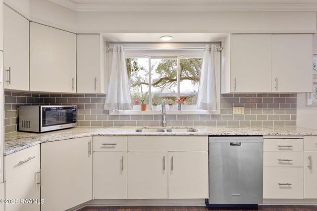 101 S Arlington Drive, Lafayette, LA 70503