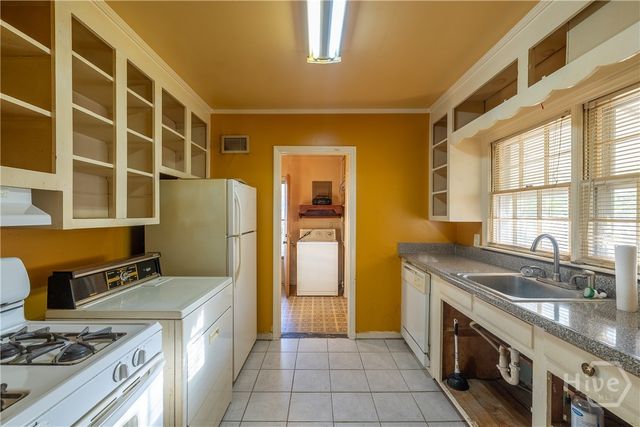 2121 E 58th Street, Savannah, GA 31404