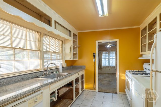 2121 E 58th Street, Savannah, GA 31404