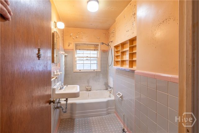 2121 E 58th Street, Savannah, GA 31404