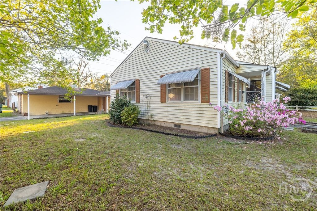 2121 E 58th Street, Savannah, GA 31404