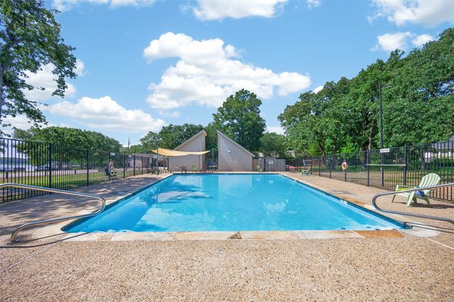 7500 Charlya Drive, Athens, TX 75752