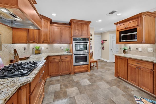 7500 Charlya Drive, Athens, TX 75752