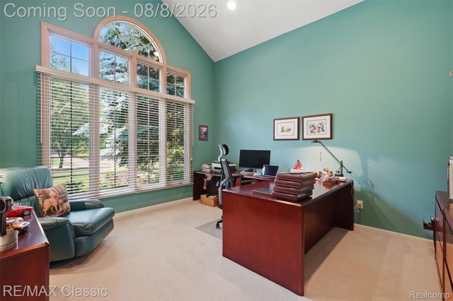 6015 Lynne Hollow Drive, Commerce Charter Township, MI 48382