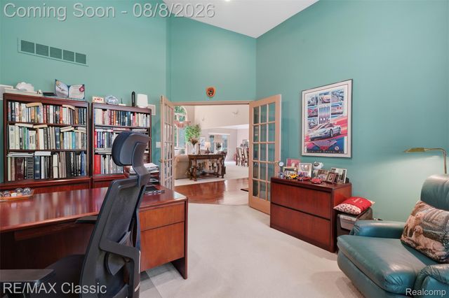 6015 Lynne Hollow Drive, Commerce Charter Township, MI 48382