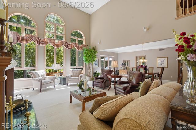 6015 Lynne Hollow Drive, Commerce Charter Township, MI 48382