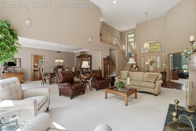 6015 Lynne Hollow Drive, Commerce Charter Township, MI 48382