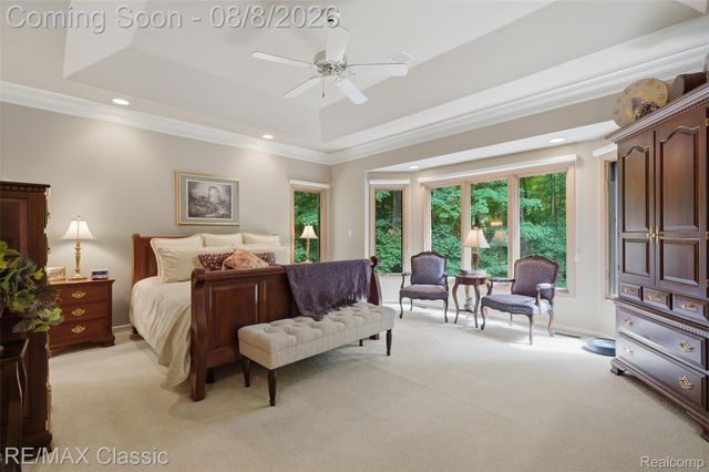 6015 Lynne Hollow Drive, Commerce Charter Township, MI 48382
