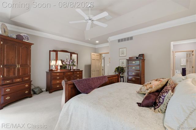 6015 Lynne Hollow Drive, Commerce Charter Township, MI 48382