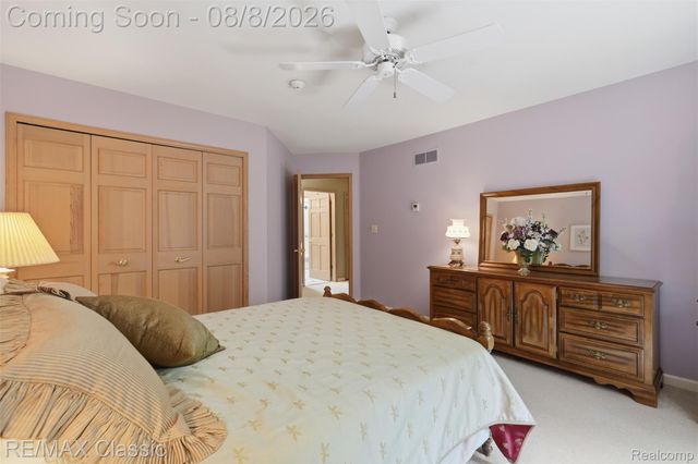 6015 Lynne Hollow Drive, Commerce Charter Township, MI 48382