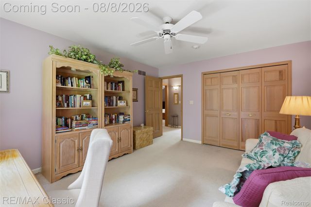 6015 Lynne Hollow Drive, Commerce Charter Township, MI 48382