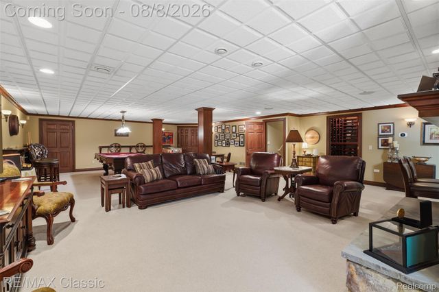 6015 Lynne Hollow Drive, Commerce Charter Township, MI 48382