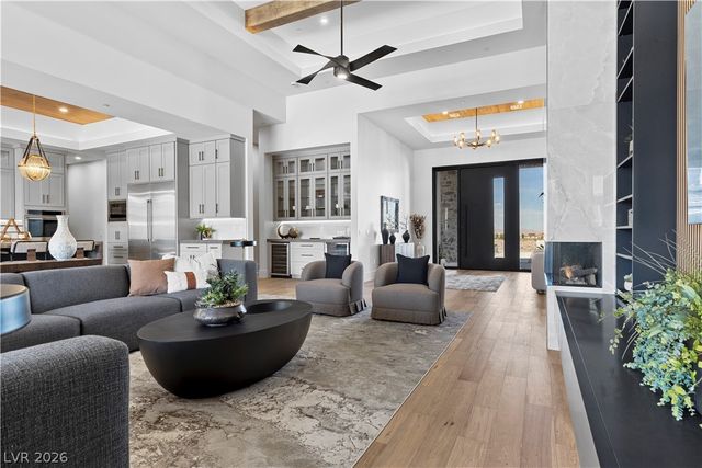 641 Patti Ann Woods Drive, Henderson, NV 89002