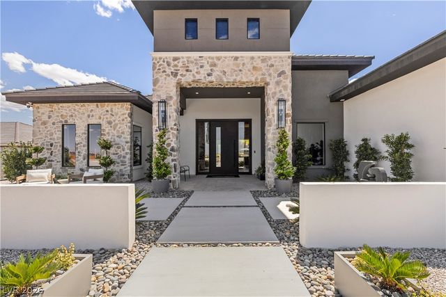 641 Patti Ann Woods Drive, Henderson, NV 89002