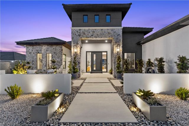641 Patti Ann Woods Drive, Henderson, NV 89002