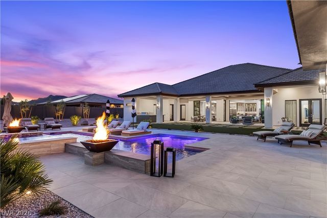 641 Patti Ann Woods Drive, Henderson, NV 89002
