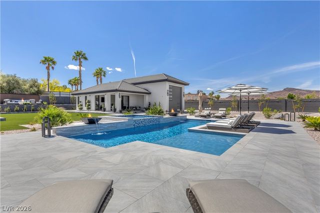 641 Patti Ann Woods Drive, Henderson, NV 89002