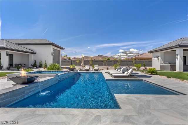 641 Patti Ann Woods Drive, Henderson, NV 89002