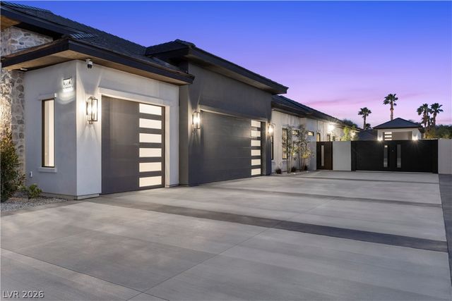 641 Patti Ann Woods Drive, Henderson, NV 89002