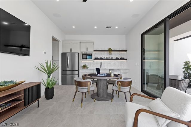 641 Patti Ann Woods Drive, Henderson, NV 89002