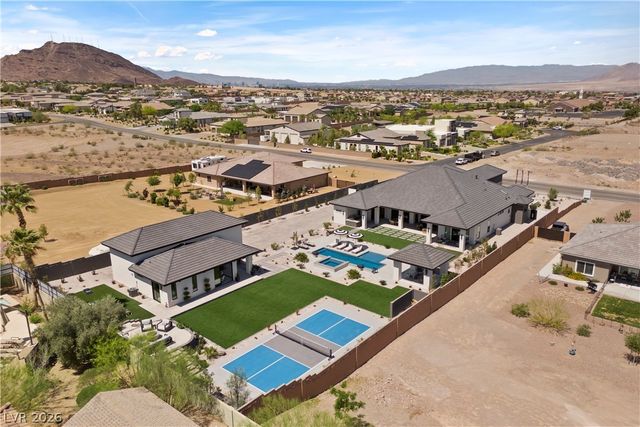 641 Patti Ann Woods Drive, Henderson, NV 89002