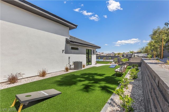 641 Patti Ann Woods Drive, Henderson, NV 89002
