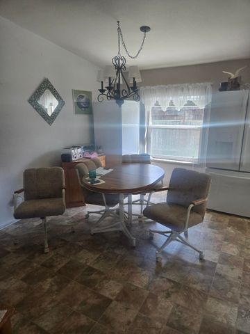 427 E 5th Ave, Deer Park, WA 99006