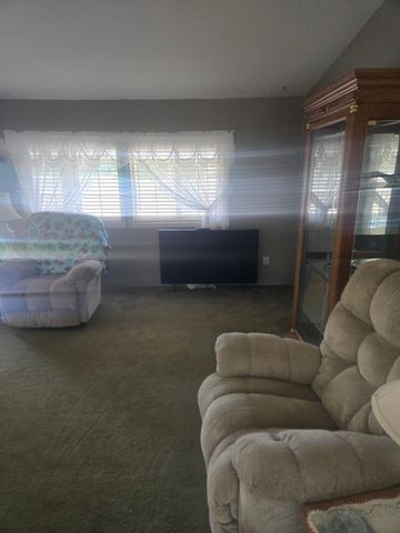 427 E 5th Ave, Deer Park, WA 99006