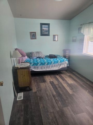 427 E 5th Ave, Deer Park, WA 99006