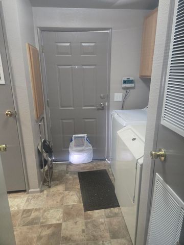 427 E 5th Ave, Deer Park, WA 99006