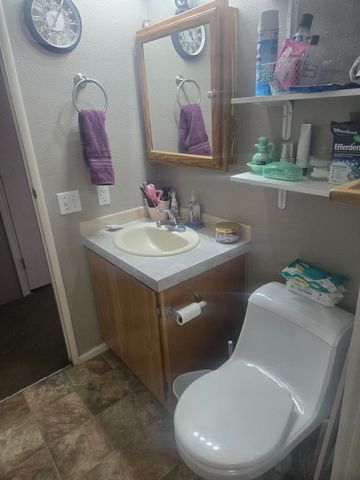 427 E 5th Ave, Deer Park, WA 99006