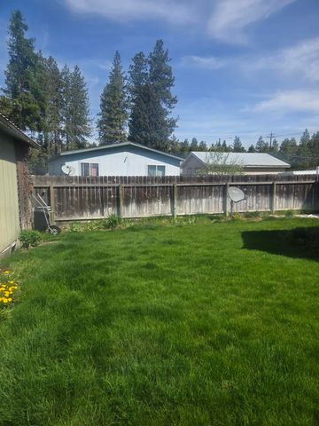 427 E 5th Ave, Deer Park, WA 99006