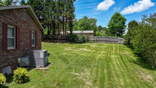 1511 Valiant Drive, Greeneville, TN 37745