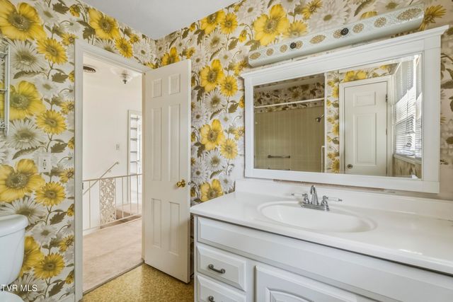 1511 Valiant Drive, Greeneville, TN 37745