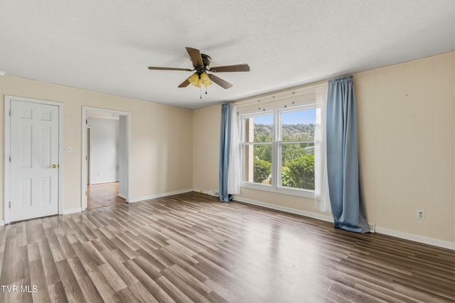 1511 Valiant Drive, Greeneville, TN 37745