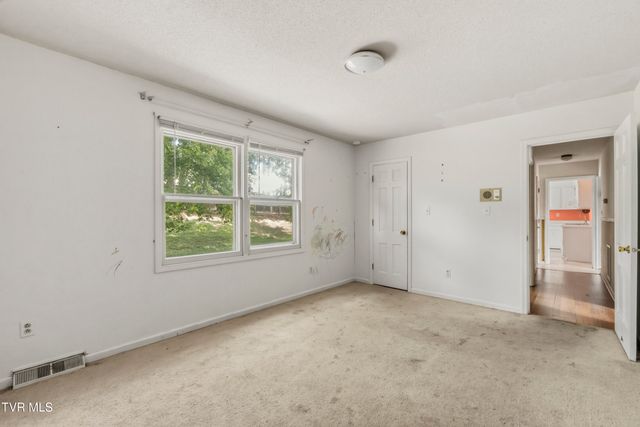 1511 Valiant Drive, Greeneville, TN 37745