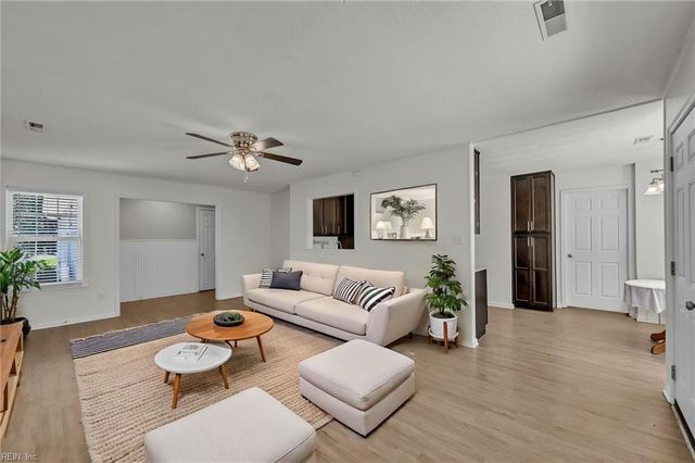 1119 Kings Mill CT, Chesapeake, VA 23320