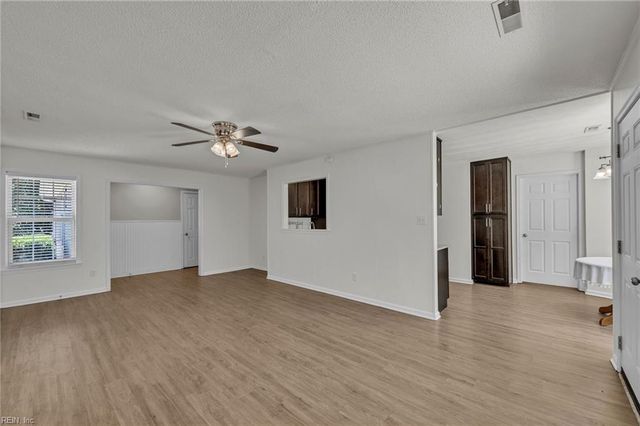 1119 Kings Mill CT, Chesapeake, VA 23320