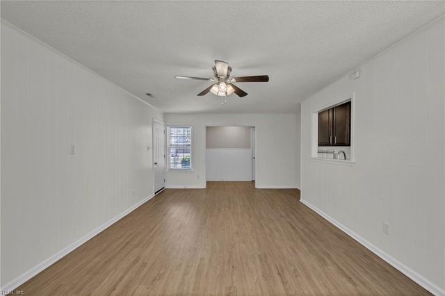 1119 Kings Mill CT, Chesapeake, VA 23320
