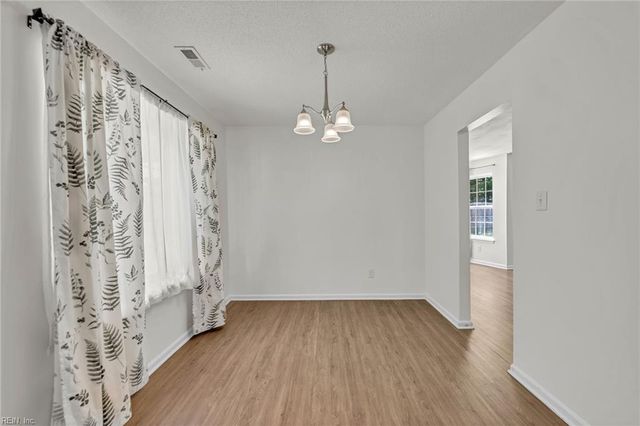1119 Kings Mill CT, Chesapeake, VA 23320