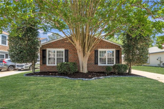 1119 Kings Mill CT, Chesapeake, VA 23320