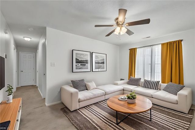 1119 Kings Mill CT, Chesapeake, VA 23320