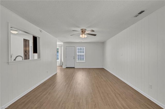 1119 Kings Mill CT, Chesapeake, VA 23320