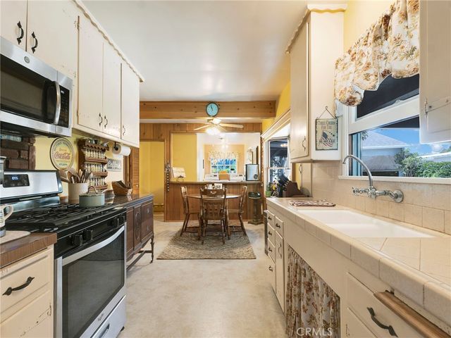 18918 Chase, Northridge, CA 91324