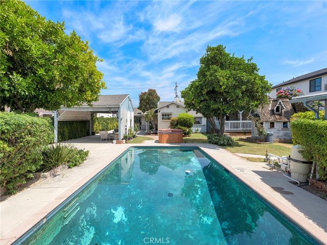 18918 Chase, Northridge, CA 91324