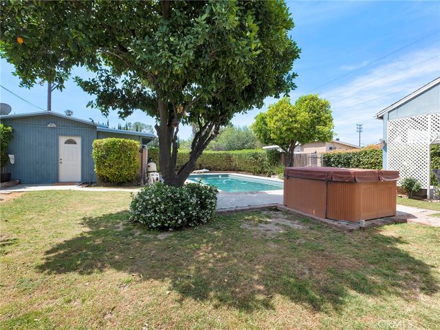 18918 Chase, Northridge, CA 91324