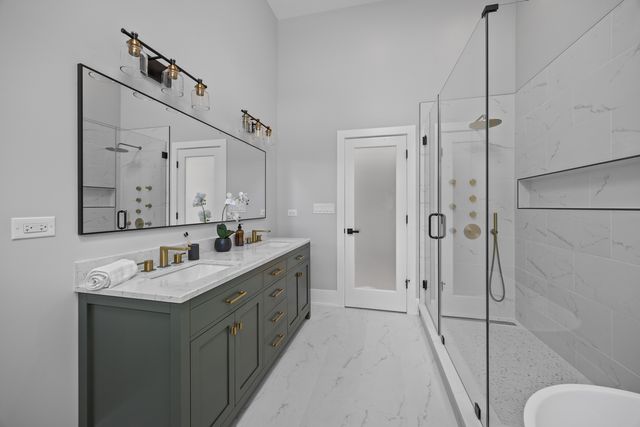 2323 W Farragut Avenue, Chicago, IL 60625