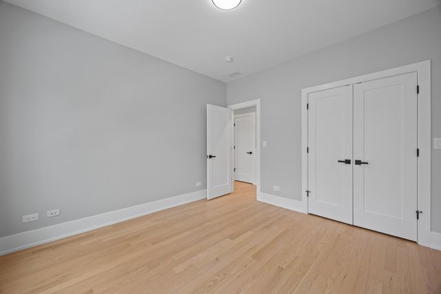 2323 W Farragut Avenue, Chicago, IL 60625