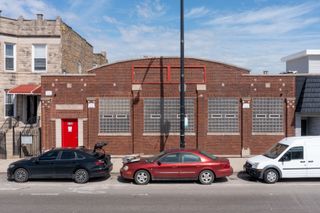 4730 W Armitage Avenue W, Chicago, IL 60639