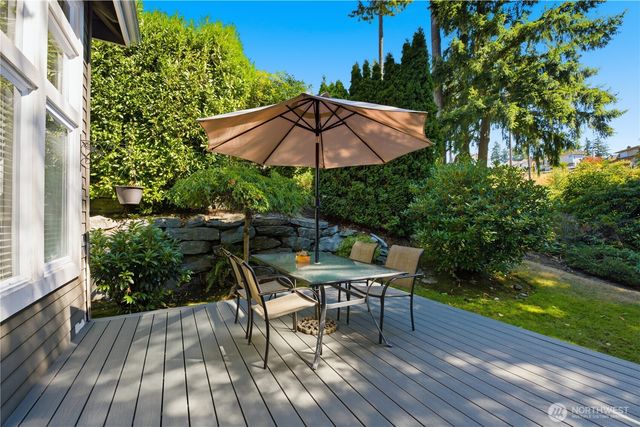 11627 E Oakmont Drive, Mukilteo, WA 98275